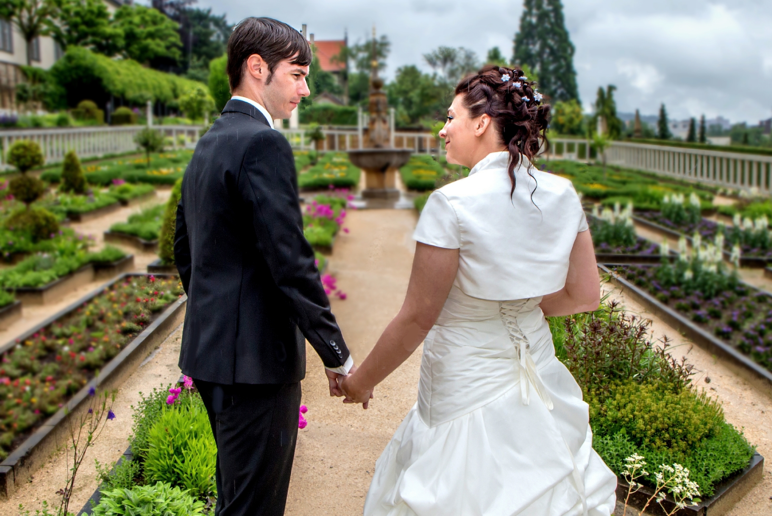 Hochzeitsfotograf Karlsruhe - natürliche Hochzeitsfotografie Als Hochzeitsfotograf aus Karlsruhe schaffe ich durch Fotografie standesamtliche - kirchliche Trauung, konzentriere mich auf Hochzeitsreportagen und Emotionen